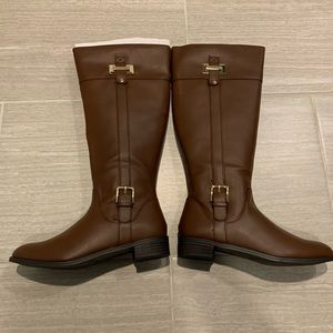 Round Toe Brown Boots - Karen Scott